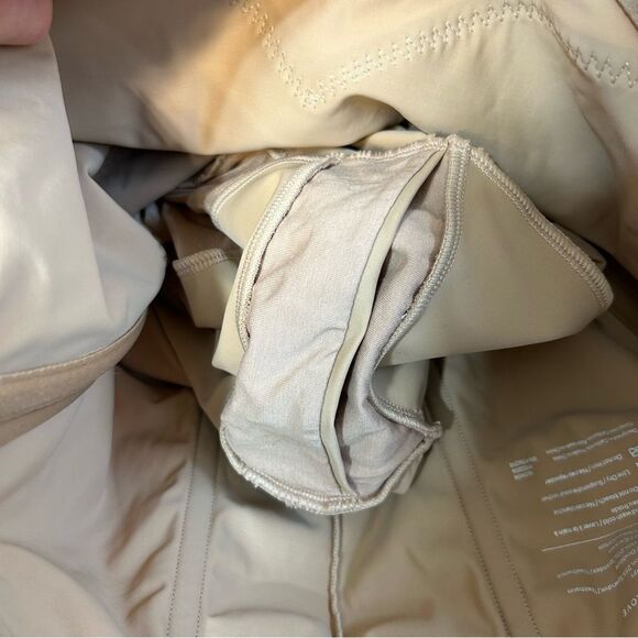 Honeylove SuperPower Sculpting Shorts Shapewear in Sand Size 1x - Picture 13 of 13